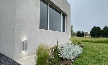 Casa quinta en venta de 3600m2 ubicado en Canning