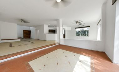 Casa en renta de 3 recámaras en Isla Dorada, Zona hotelera, Cancún