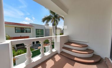 Casa en renta de 3 recámaras en Isla Dorada, Zona hotelera, Cancún