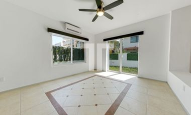Casa en renta de 3 recámaras en Isla Dorada, Zona hotelera, Cancún