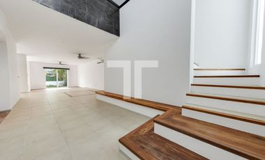 Casa en renta de 3 recámaras en Isla Dorada, Zona hotelera, Cancún