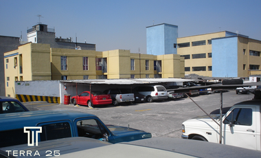 EDIFICIO DE LOCALES COMERCIALES EN RENTA O VENTA EN LA MERCED