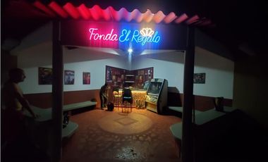 SE VENDE CHALET CON EXCELENTE UBICACION