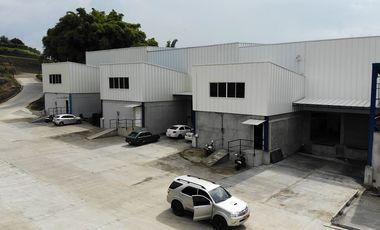 bodega en arriendo/venta en variante condina. Cod A8260