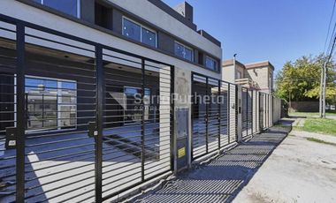 Duplex con cochera, terraza y playroom - Moron Sur (UF1)
