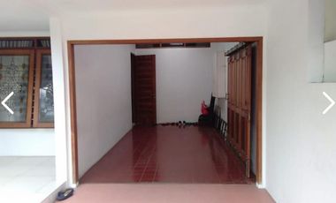 Di jual Rumah  di Jl Kenari Bintaro Sektor 2 - Ciputat Timur