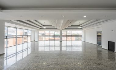 edificio en arriendo/venta en chico norte. Cod A1094082