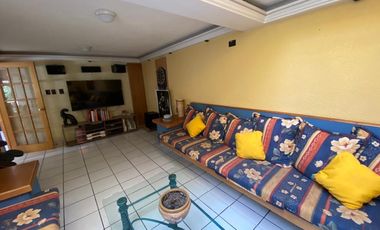 VENTA DE CASA EN PASEOS DEL BOSQUE, NAUCALPAN DE JUÁREZ. ESTADO DE MÉXICO