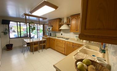 VENTA DE CASA EN PASEOS DEL BOSQUE, NAUCALPAN DE JUÁREZ. ESTADO DE MÉXICO