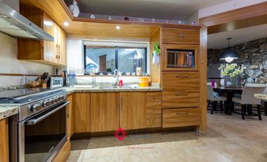 Casa de Lujo en Venta Bugambilias Coto azaleas zona sur