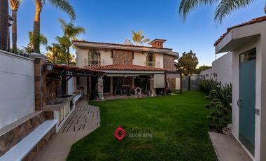 Casa de Lujo en Venta Bugambilias Coto azaleas zona sur