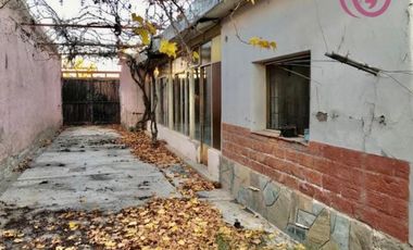GREENWOOD VENDE IMPORTANTE LOTE EN MAIPU CON CONSTRUCCION DE ADOBE