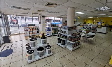 Se Alquila Local Comercial Vía España 260 Mts $8.000.oo