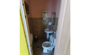 Se Alquila Local Comercial Vía España 260 Mts $8.000.oo