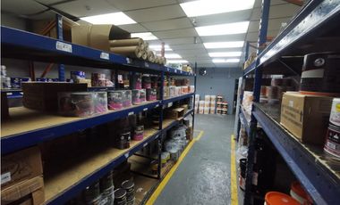 Se Alquila Local Comercial Vía España 260 Mts $8.000.oo