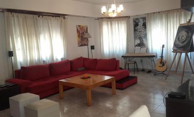 EXCELENTE CASA EN VENTA, 4 AMBIENTES, V. BALLESTER