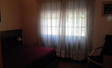 EXCELENTE CASA EN VENTA, 4 AMBIENTES, V. BALLESTER