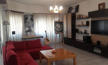 EXCELENTE CASA EN VENTA, 4 AMBIENTES, V. BALLESTER