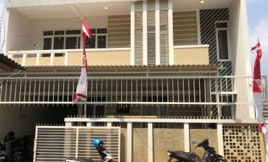 DIJUAL KOST EXCLUSIVE, FULL FURNISHED, 9 MENIT KE KAMPUS BRAWIJAYA DI MALANG