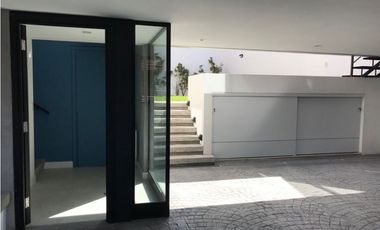 CHALET NUEVO - LAVALLE 3300