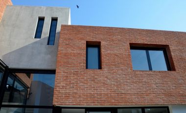 CHALET NUEVO - LAVALLE 3300