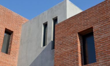 CHALET NUEVO - LAVALLE 3300