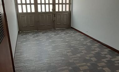 edificio en arriendo en vereda el tintal. Cod A7171201