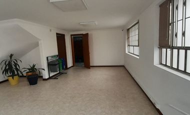 edificio en arriendo en vereda el tintal. Cod A7171201