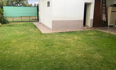 VENTA O PERMUTA - CASA 2 HABITACIONES - ZONA ORO VERDE