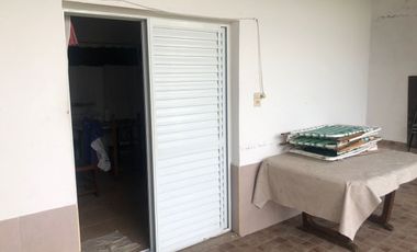 VENTA O PERMUTA - CASA 2 HABITACIONES - ZONA ORO VERDE