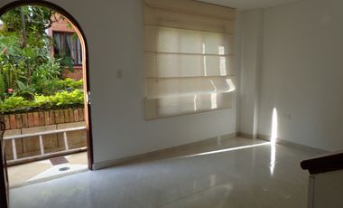 COD. 5874 - SE VENDE APARTAMENTO - BARRIO: LA FLORESTA