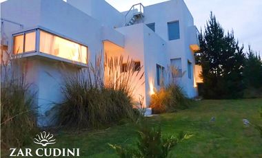 VENTA COSTA ESMERALDA CASA 6 AMBIENTES con PISCINA
