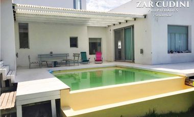 VENTA COSTA ESMERALDA CASA 6 AMBIENTES con PISCINA