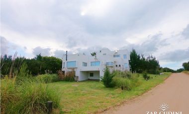 VENTA COSTA ESMERALDA CASA 6 AMBIENTES con PISCINA