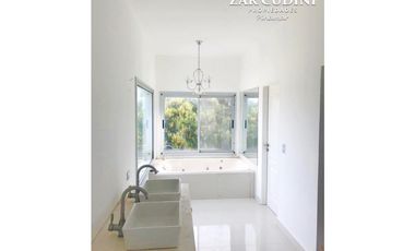 VENTA COSTA ESMERALDA CASA 6 AMBIENTES con PISCINA