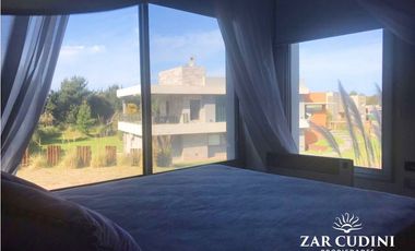 VENTA COSTA ESMERALDA CASA 6 AMBIENTES con PISCINA