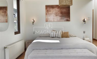 Casa en venta de 5 dorm. mas servicios La Reserva Chicureo