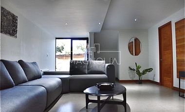 Casa en venta de 5 dorm. mas servicios La Reserva Chicureo