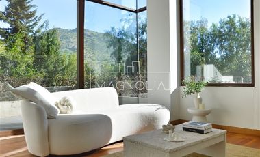Casa en venta de 5 dorm. mas servicios La Reserva Chicureo