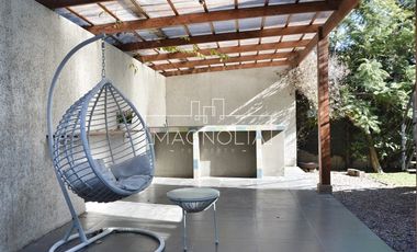 Casa en venta de 5 dorm. mas servicios La Reserva Chicureo