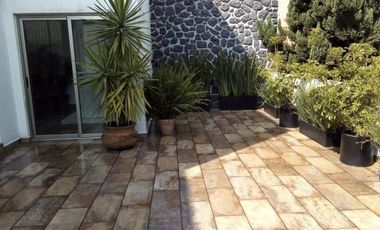 Casa en venta en Lomas Quebradas