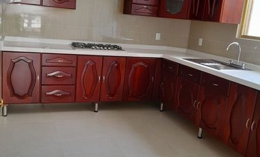 Venta de casa de un piso en la Colonia Electra