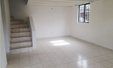 LUXA VENDE CASA  BARRIO PAJONAL DE 3 PISOS SECTOR SUR