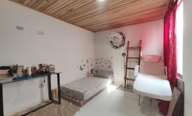 casa en venta en lomitas del trapiche. Cod V26547