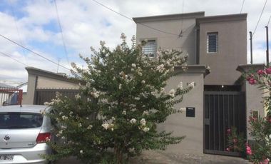 Venta Casa 5 Amb  Quincho Moderna En Excelente Estado José Mármol