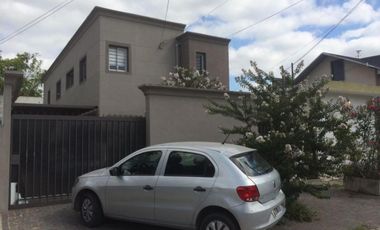 Venta Casa 5 Amb  Quincho Moderna En Excelente Estado José Mármol