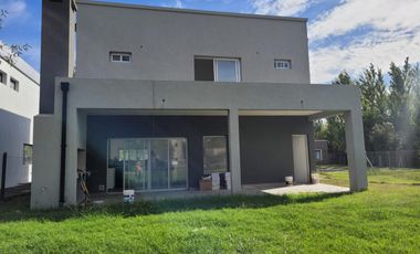 Casa en venta en Lagoon Pilar