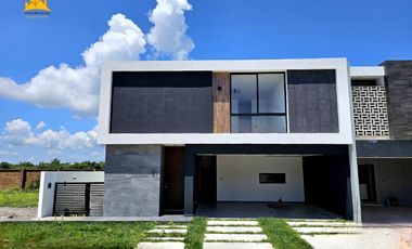 Casa en Venta con Alberca en Punta Tiburón, Ver.