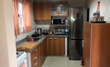 Casa para 2 Familias en venta en Lanus Oeste