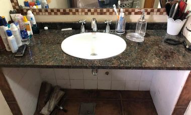 Casa para 2 Familias en venta en Lanus Oeste